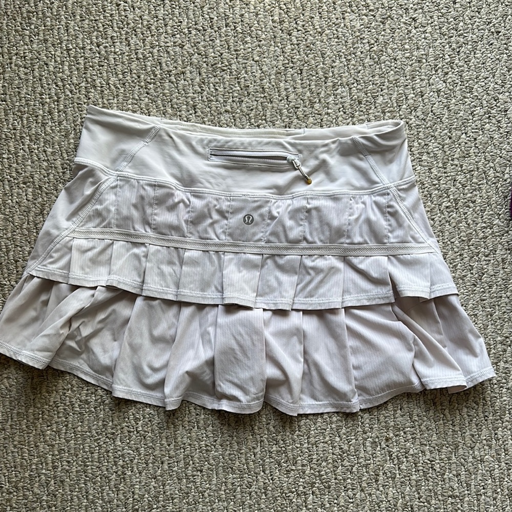 Lululemon white skirt size 8